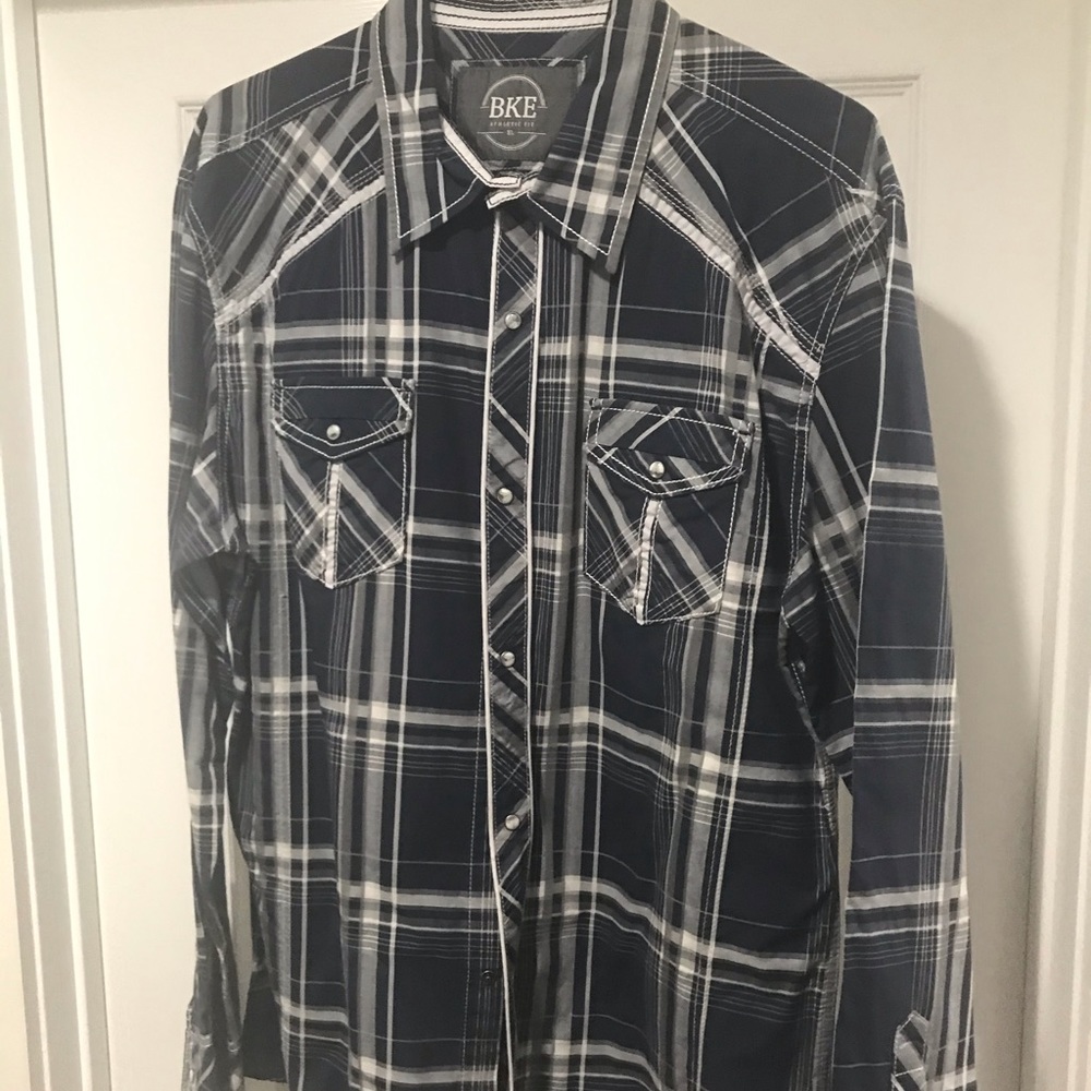 BKE athletic fit button down snap shirt men’s XL
